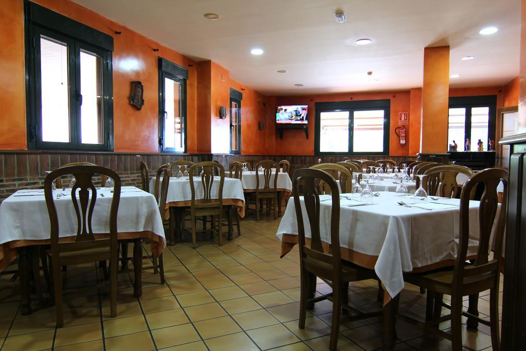 Hotel Rural Hojaranzos Tejeda de Tiétar Kültér fotó