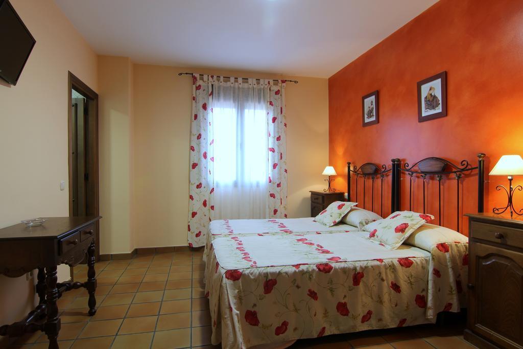 Hotel Rural Hojaranzos Tejeda de Tiétar Kültér fotó