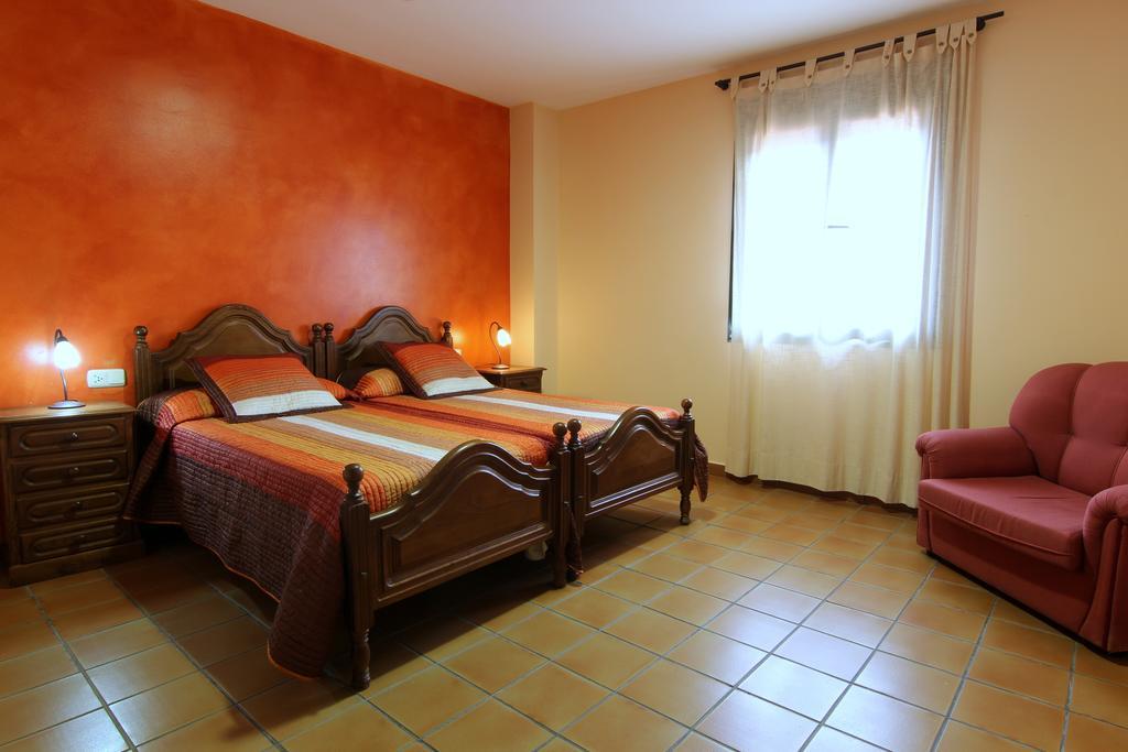 Hotel Rural Hojaranzos Tejeda de Tiétar Kültér fotó