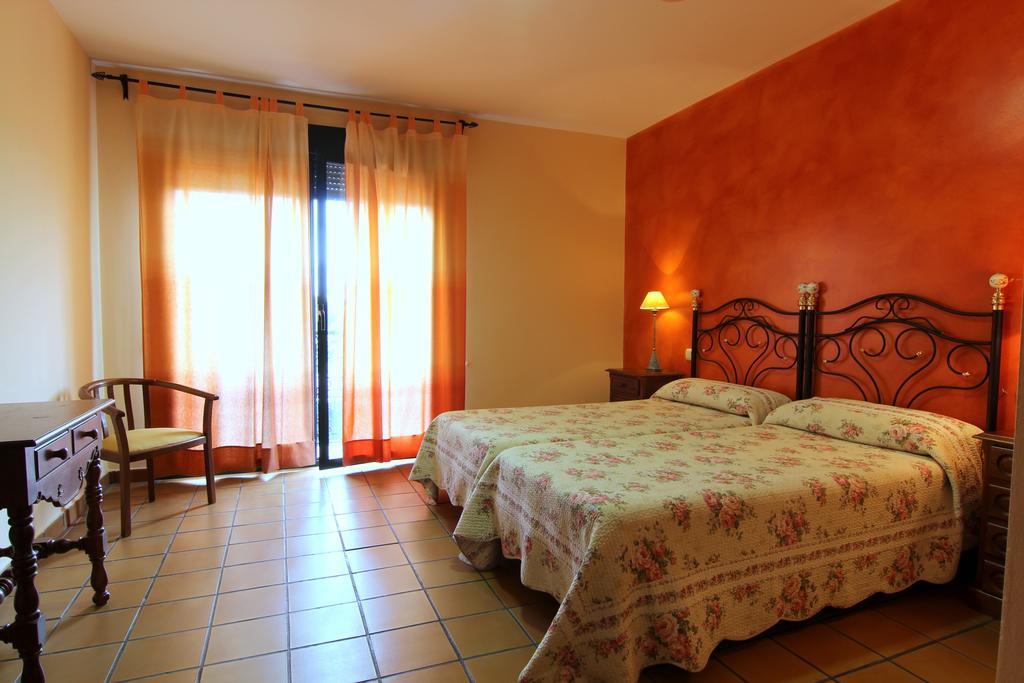 Hotel Rural Hojaranzos Tejeda de Tiétar Kültér fotó